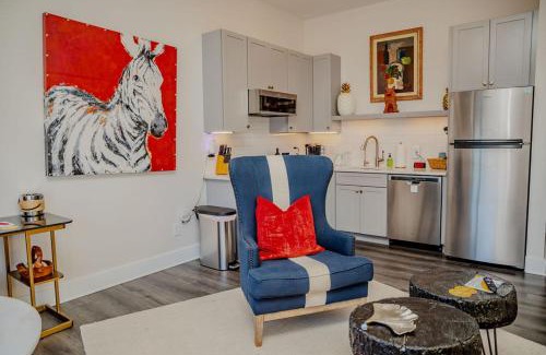 River District Apartamento | The Hive Trio 2nd Floor, 203, 204, & 205 Sweeter
