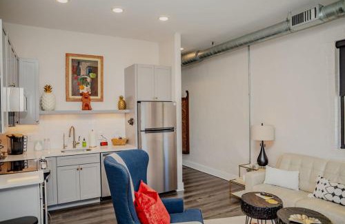 River District Apartamento | The Hive Trio 2nd Floor, 203, 204, & 205 Sweeter