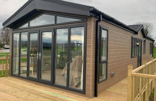 Thirsk Chalet De Esquí | The Hollin Retreat at Hollin Barn Lodge Park