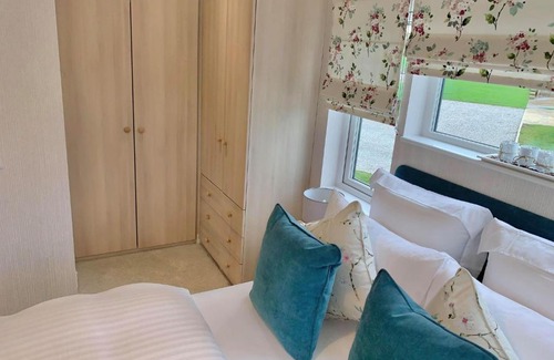 Thirsk Chalet De Esquí | The Hollin Retreat at Hollin Barn Lodge Park