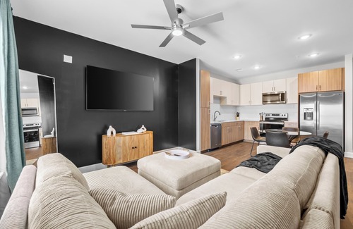 Eighth Avenue Apartamento | The Hollywood Suite The Gulch