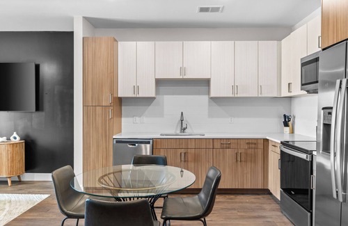 Eighth Avenue Apartamento | The Hollywood Suite The Gulch