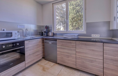 Saint-Julien Casa | The holm oak.