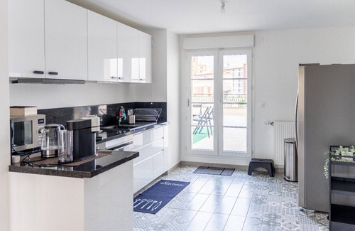 Puteaux Apartamento | "The Home" 15 min from Paris, Free parking