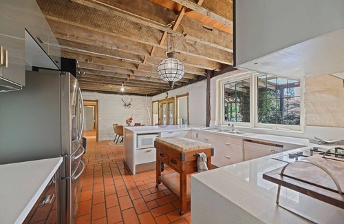 Neerim South Casa | The Homestead - a Mudbrick home in the country