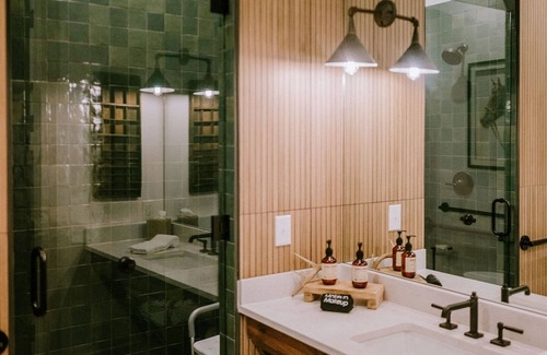 Wimberley Hotel | The Homestead – ADA King Suite at Gaines Ranch on the Square, Wimberley