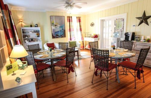 Rehoboth Beach Cama Y Desayuno | The Homestead B&B