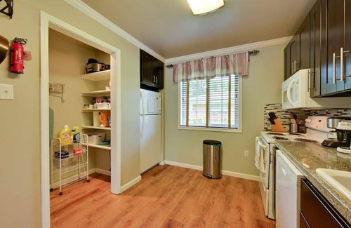 Nacogdoches Apartamento | The Homestead | Boutique 2BR Near SFA & Downtown