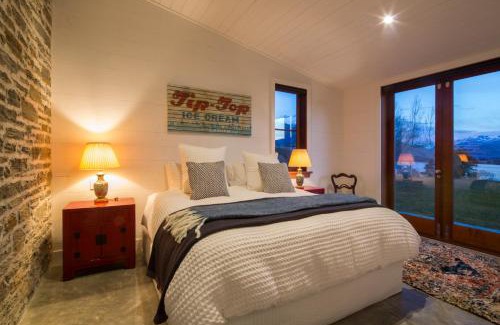 Lake Hayes Villa | The Homestead on Wilding by Sotheby's Luxury Rental Homes