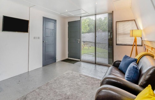 Pentrefelin Casa | The Honey Pod - Uk44780