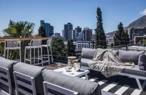 Cape Town City Centre Casa | The Honeycomb a 3 Bed in De Waterkant with Hot tub