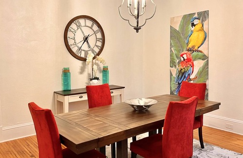 Goldsboro Casa | The Honeycomb Hideout 4bedroom 2bathroom