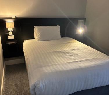 Listowel Casa | The Horseshoe Bar Townhouse Accommodation