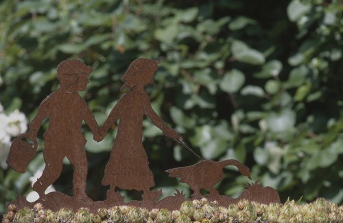Mittelhausen Cabaña | La hospitalidad de la agradable bruja en sus entramados y su tranquilo jardín.