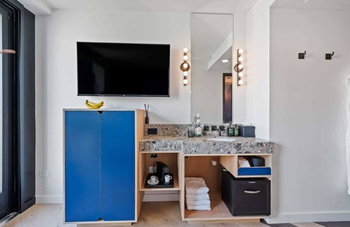 Eureka Valley Casa | The Hotel Castro | Eat, Play, Live, and Love Every Second | Queen Mini Suite