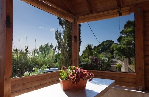 Cornino Casa | La casa a 150 m del mar se encuentra en la Reserva Natural de Monte Hood