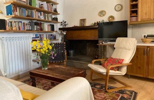 Campello sul Clitunno Casa | The House in the Castle