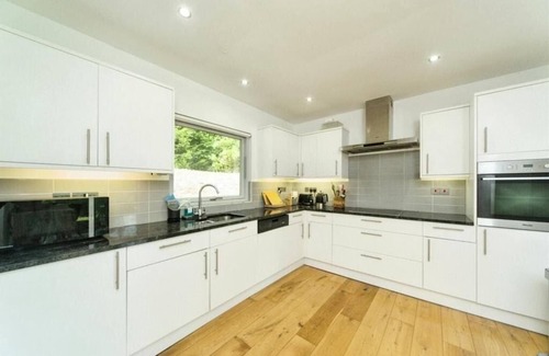 Piltdown Casa | The House In The Woods