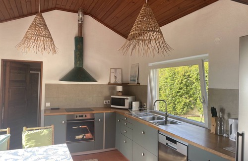 Monserrate Casa | La casa en el bosque - Vista al mar