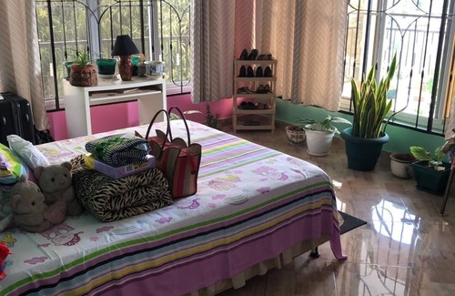 Mbezi Casa | La casa se encuentra a 15 minutos del aeropuerto internacional Julius Nyerere.