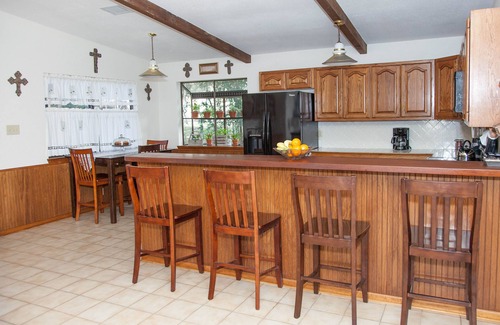 Boerne Casa | Increíble patio trasero que es ideal para una barbacoa, noche con amigos o cena de ensayo