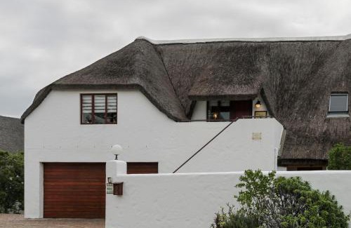 Kommetjie Cama Y Desayuno | The House of Braganza