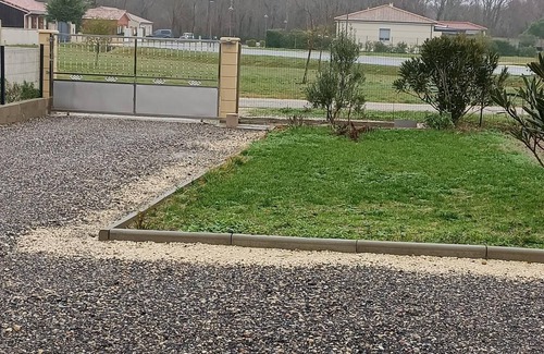 Lesparre-Medoc Casa | The House of happiness