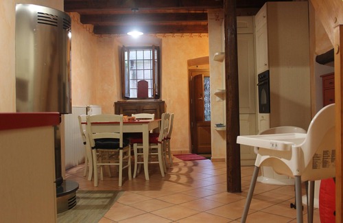 Mergozzo Casa | The House of Mamao a step away from the lake