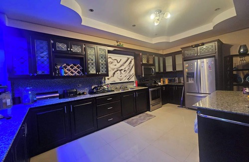 Claxton Bay Casa | La Casa de Alabanza 2Bd