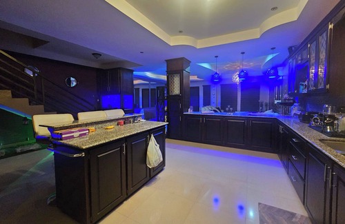 Claxton Bay Casa | La Casa de Alabanza 2Bd
