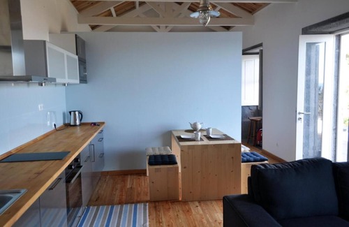 Calheta de Nesquim Cabaña | La Casa de la Whaler es el lugar ideal para aquellos que quieren sentirse cerca del mar.