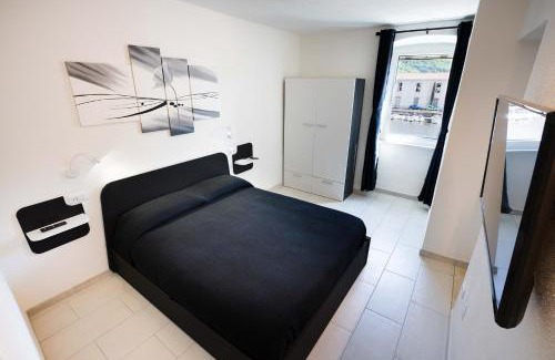 Bosa Historic Centre Apartamento | The House On The River