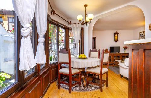 Plovdiv Old Town Casa | The House With The Piano