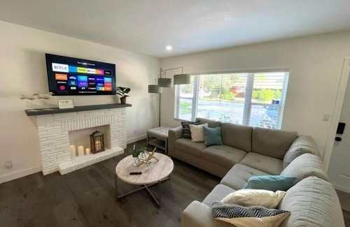 Lake Ridge Casa | The House with the Best Pool Area in Ft Lauderdale