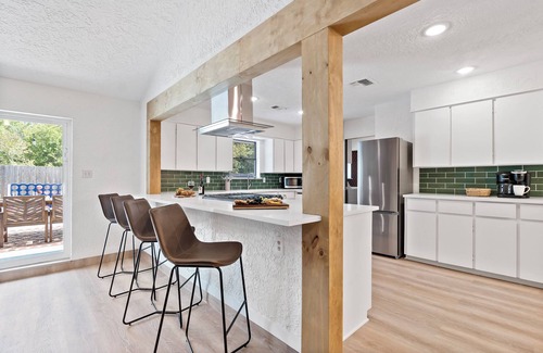 The Knoll Casa | The Howdy Retreat: Large Home Near Texas A&M