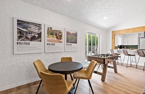 The Knoll Casa | The Howdy Retreat: Large Home Near Texas A&M