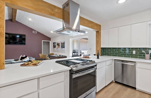 The Knoll Casa | The Howdy Retreat: Large Home Near Texas A&M