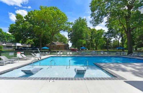 Eastwood Casa | The Howe House