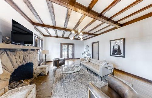 Eastwood Casa | The Howe House
