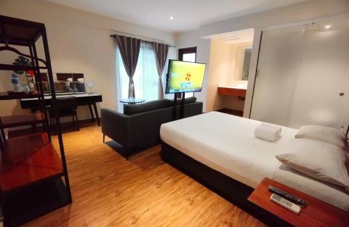 Pasay Hotel | The Hub District Garden Suites