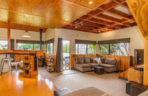Ohakune Casa | The Hut Retreat - Ohakune Holiday Home