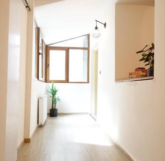 Old City Apartamento | The Industrique Home - 3 Bedroom Apartment