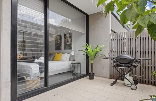 Caulfield North Apartamento | The Ink Echelon Escape
