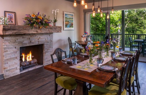 Weaverville Cama Y Desayuno | The Inn At Amaris Farms