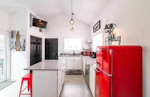 East Central Casa | *The Innkeeper Studio* Tiny House!