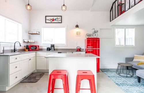 East Central Casa | *The Innkeeper Studio* Tiny House!