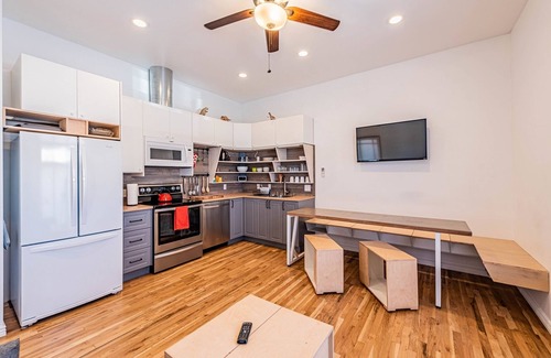 Barelas Casa | The Iron Loft In Downtown | 2 Bed, 1 Bath
