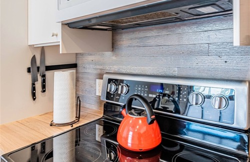 Barelas Casa | The Iron Loft In Downtown | 2 Bed, 1 Bath