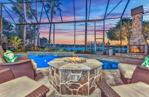 Northside Casa | The Island Estate! Heated Salt Pool/Spa On The St John’s River! 9 Min To Beach!