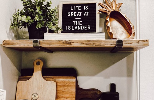 Celista Casa | The Islander Cottage en el Sunny Shuswap